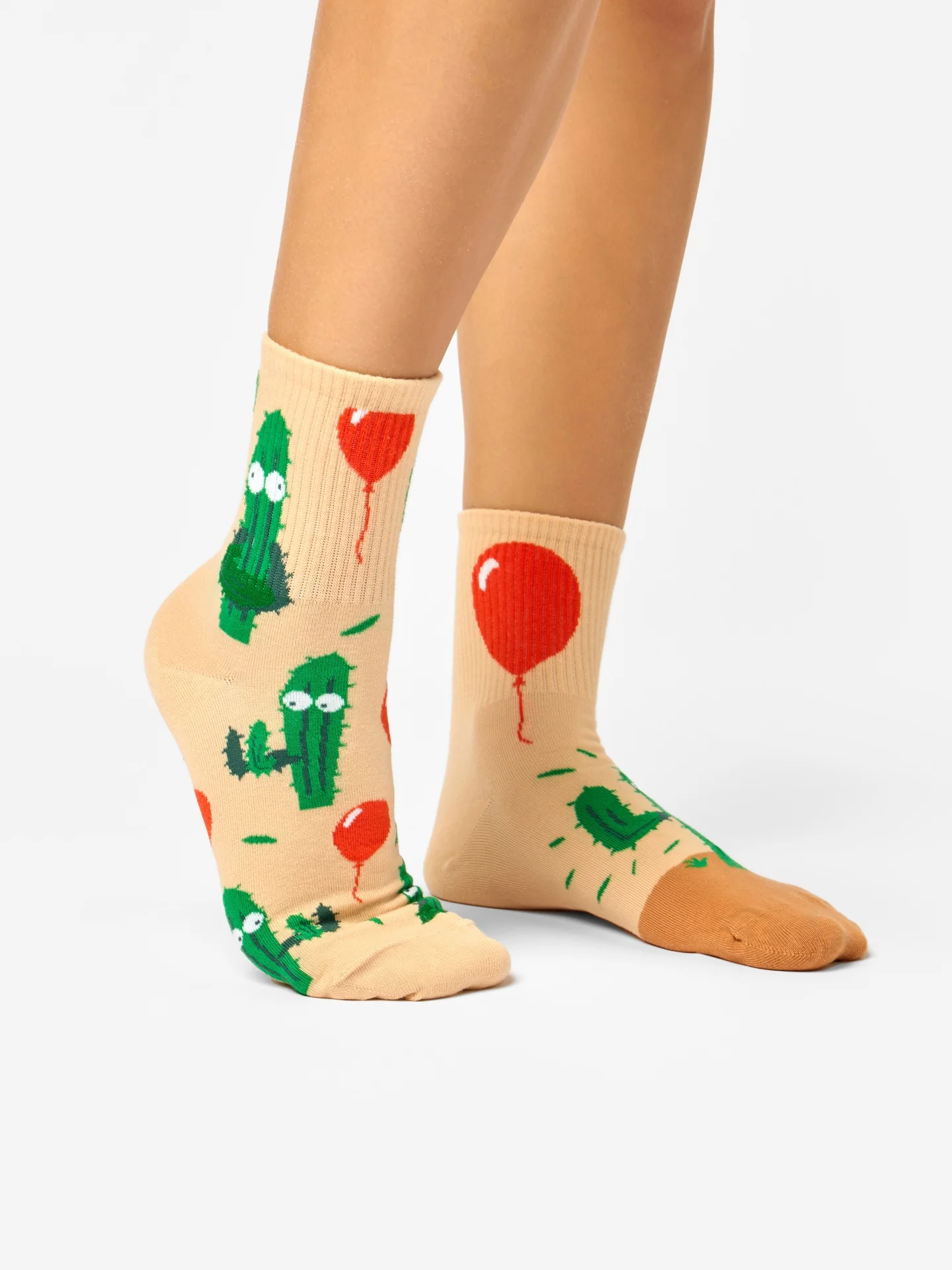 Calcetines de deporte alegres Cactus y globo - Image 2