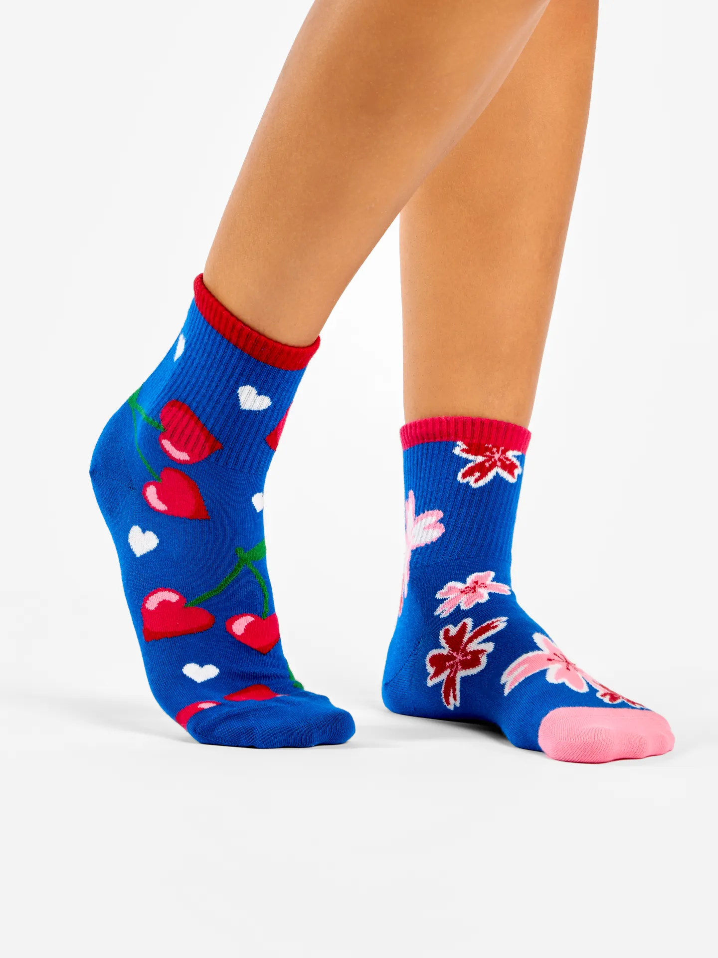 Calcetines de deporte alegres Amor por las cerezas - Image 3
