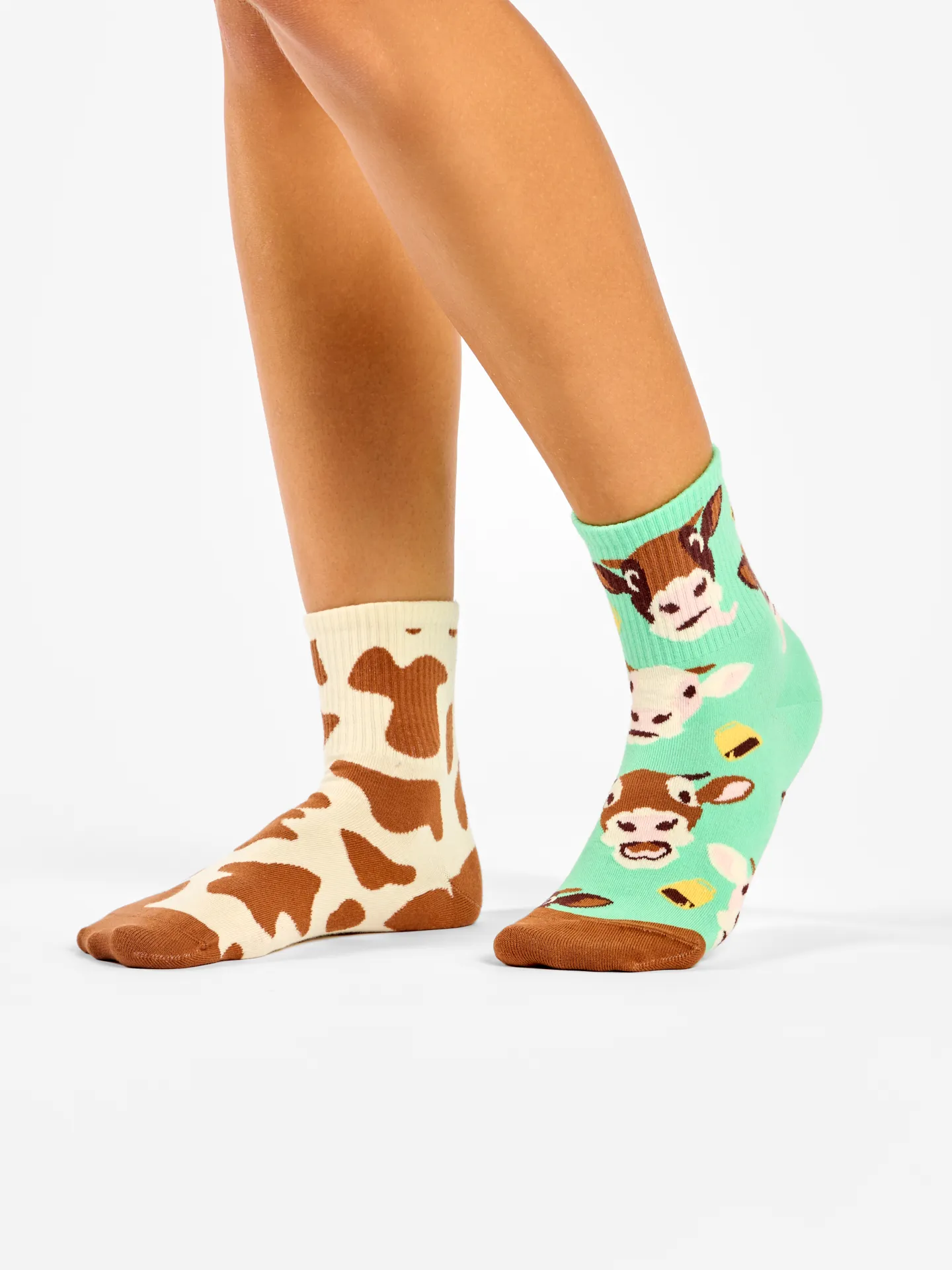 Calcetines de deporte alegres Vaca y campana - Image 2