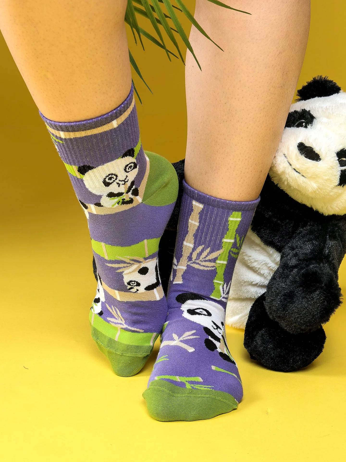 Calcetines de deporte alegres Panda acróbata - Image 2