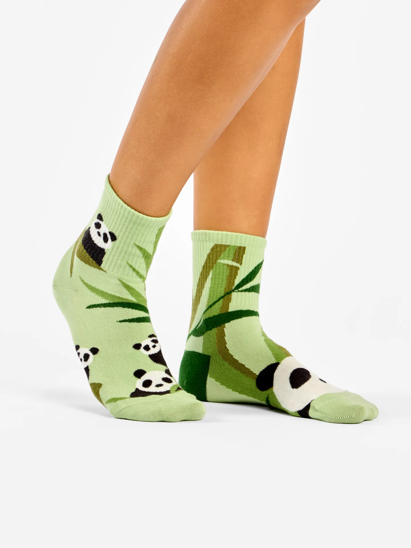 Calcetines de deporte alegres Pandas y bambú - Image 3