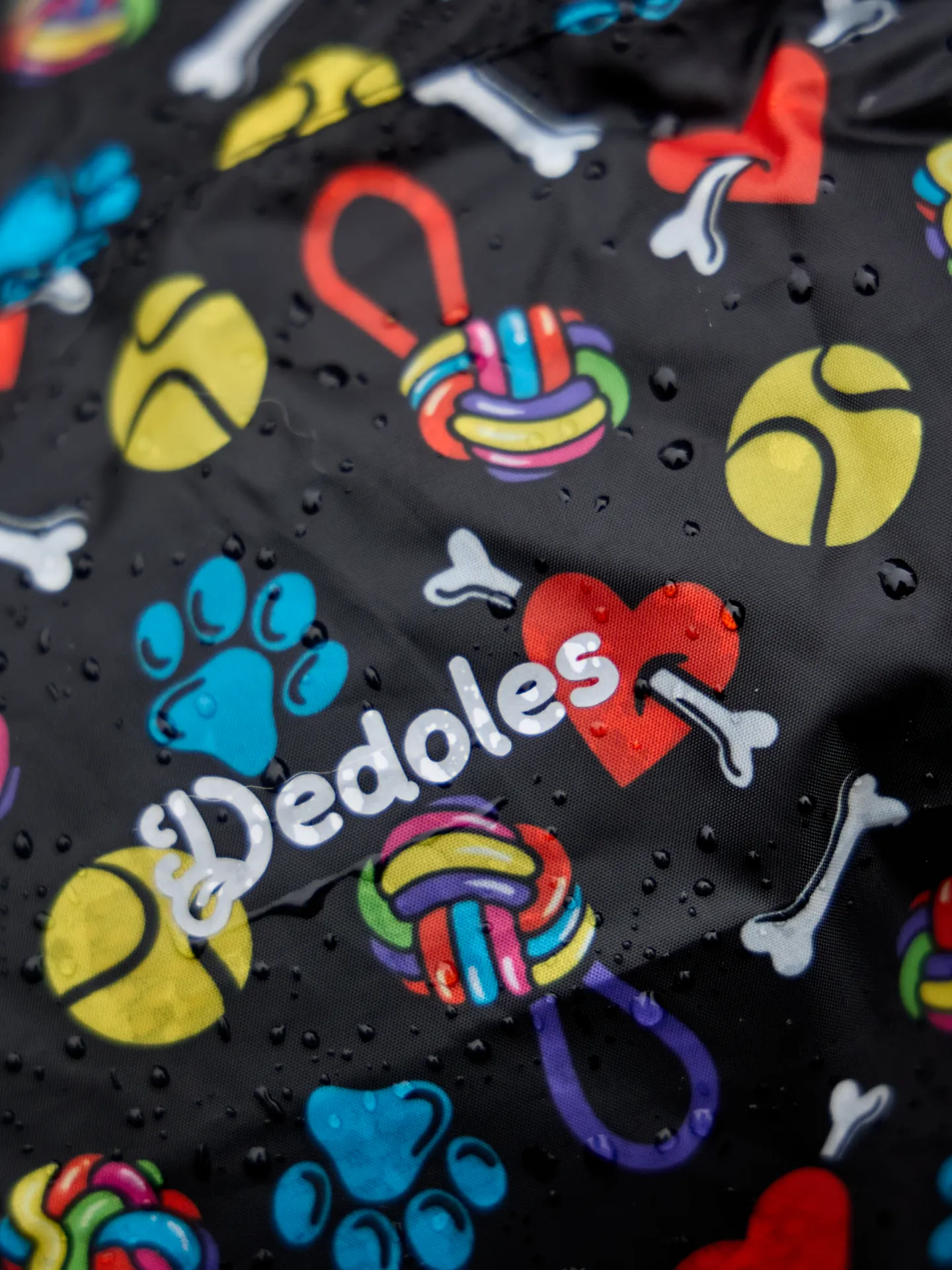 Impermeable para perro Corazones y patas - Image 9
