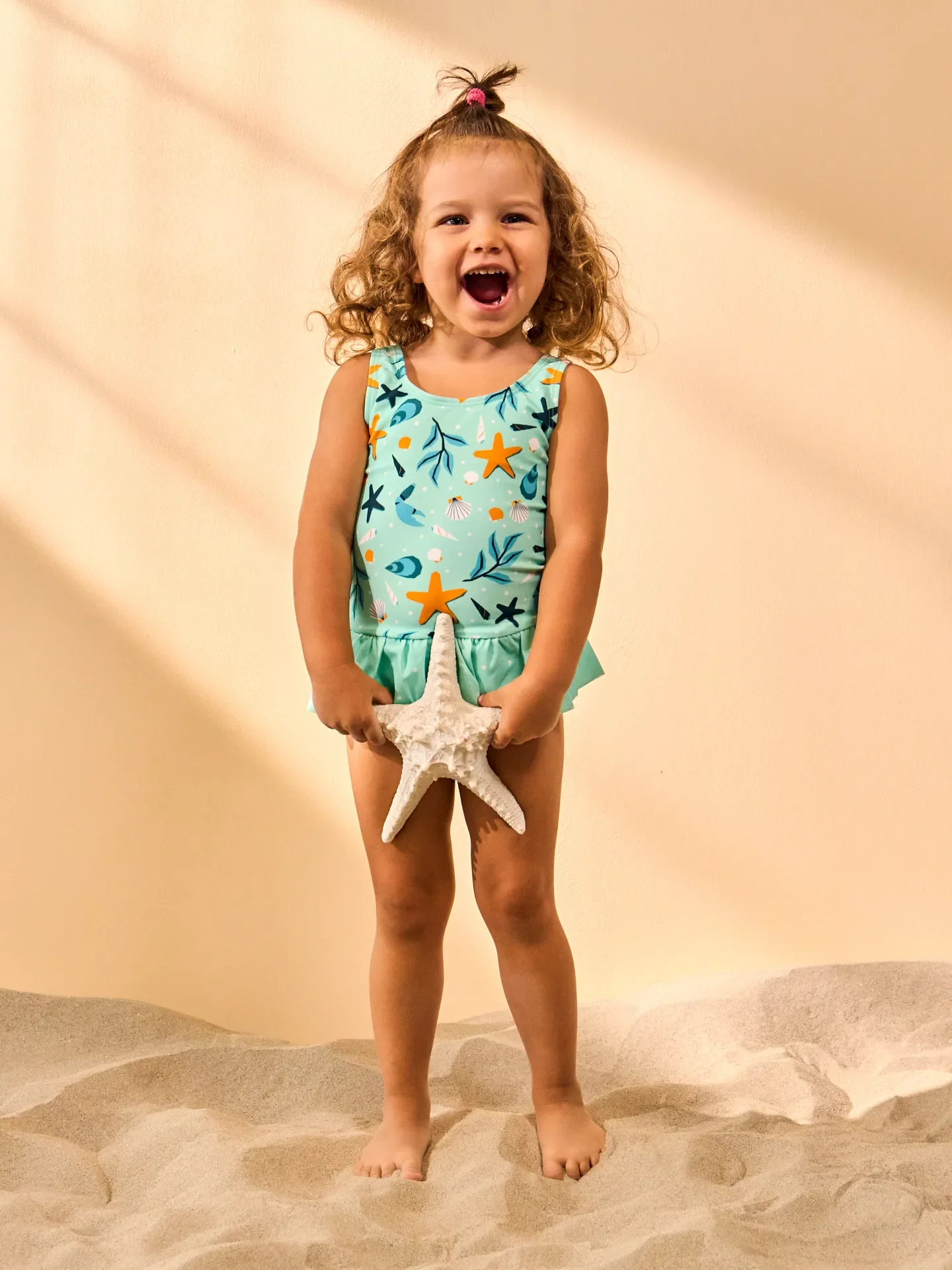 Bañador alegre de niña Conchas marinas - Image 3