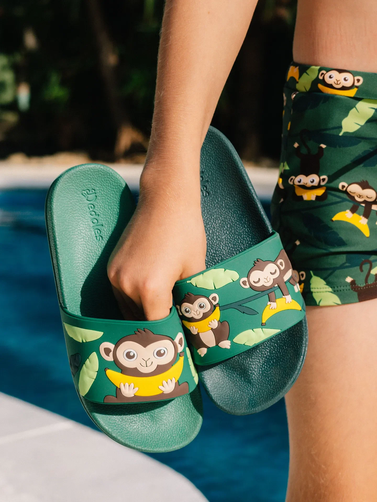 Chanclas infantiles alegres Mono en la jungla - Image 6