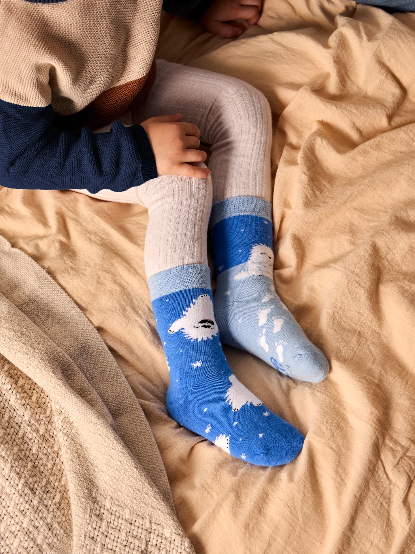 Calcetines infantiles alegres de inverno Pequeño yeti - Image 4