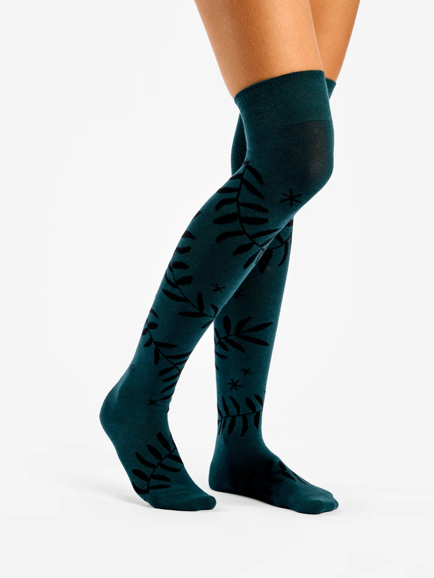Calcetines alegres por encima de la rodilla Hojas negras - Image 3