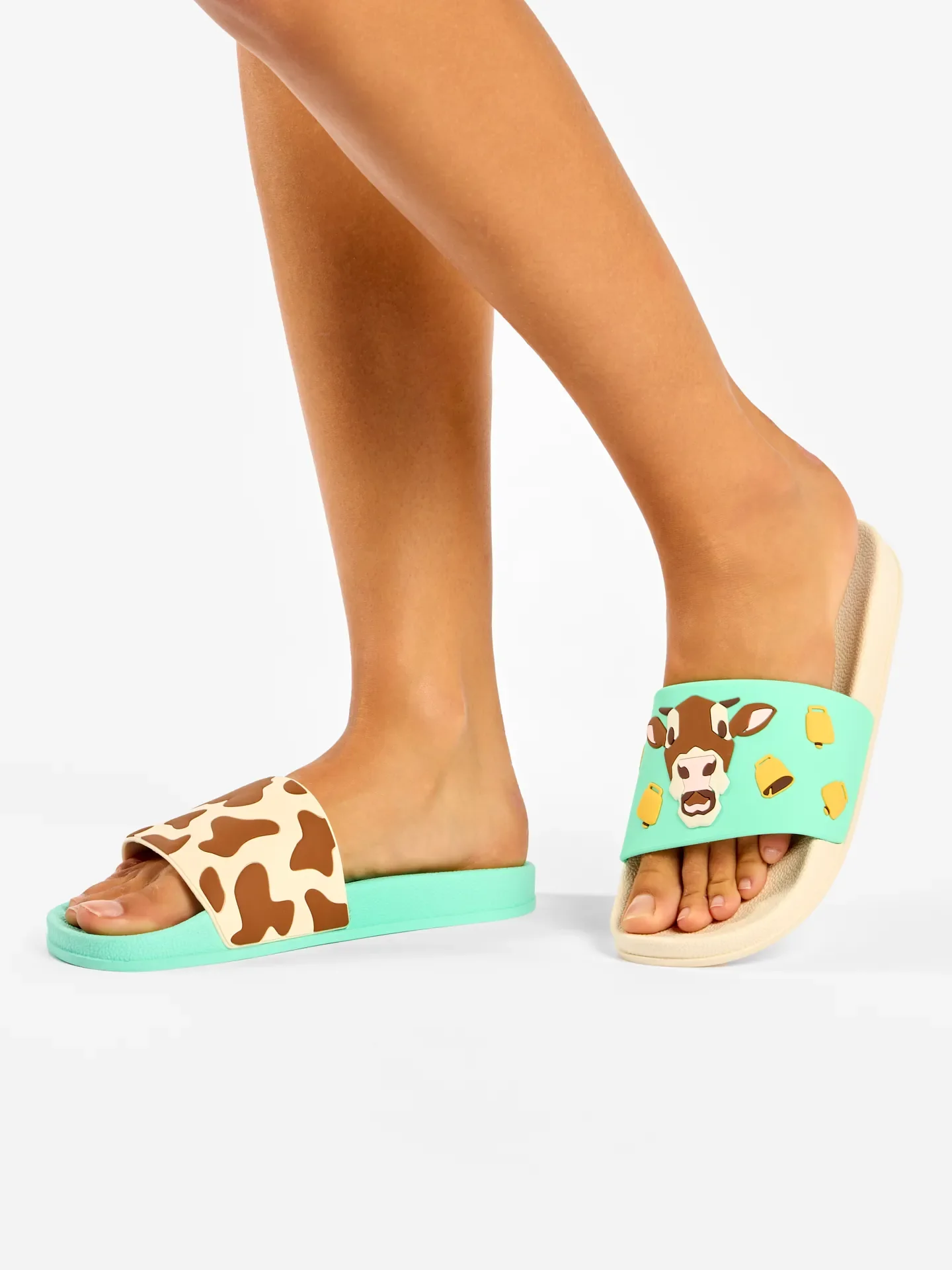 Chanclas alegres Vaca y campana - Image 4