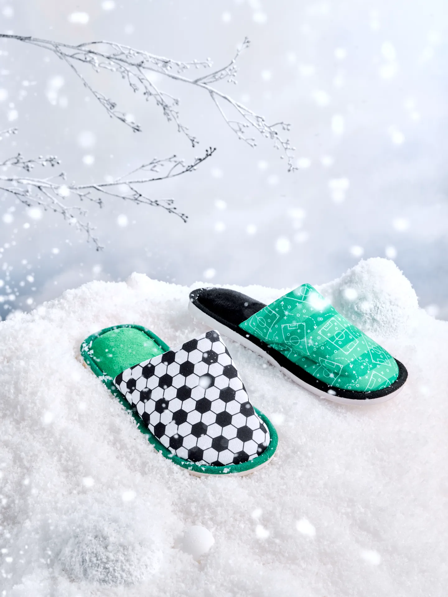 Pantuflas alegres Campo de fútbol - Image 6