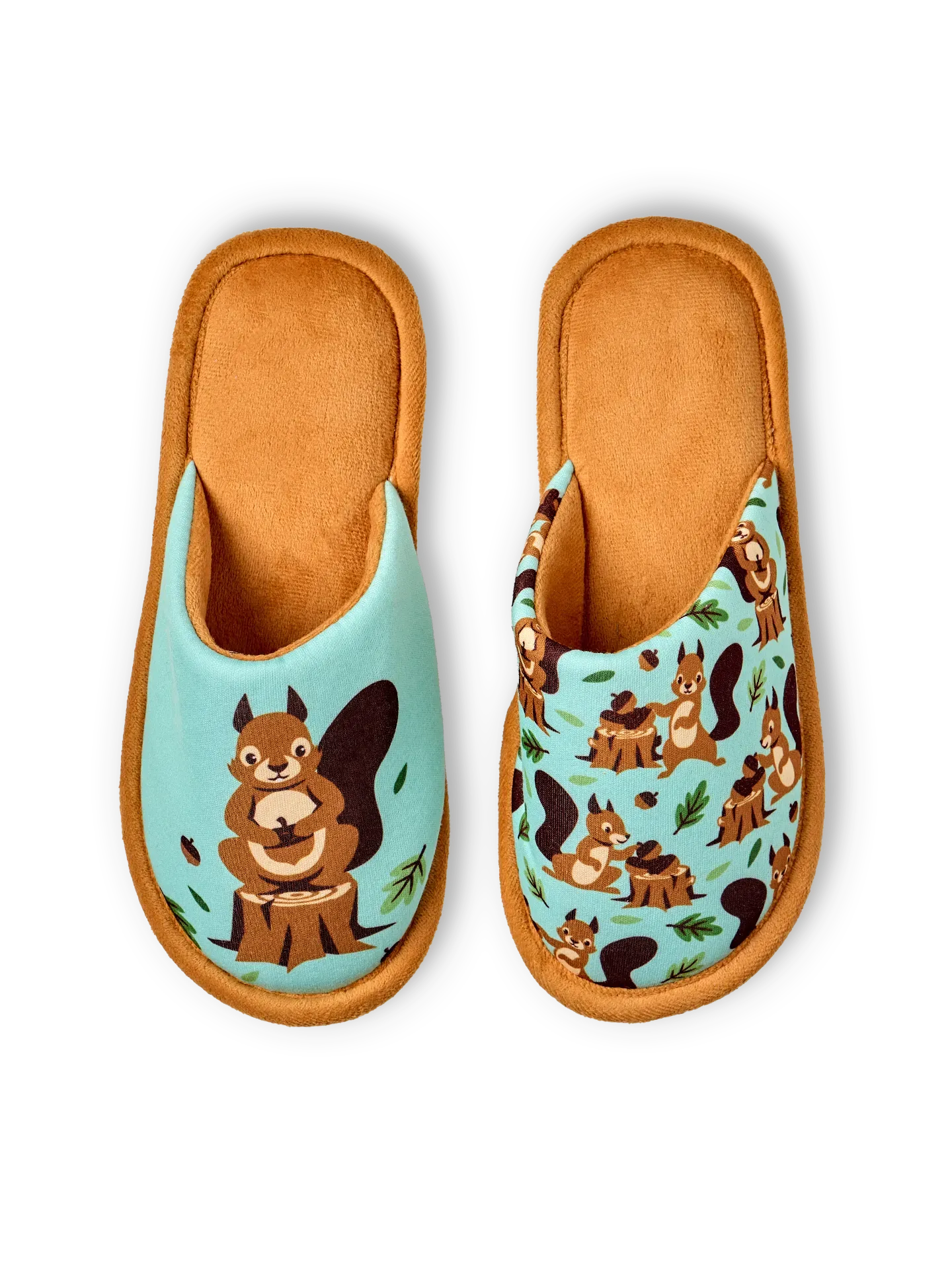 Pantuflas alegres Ardilla en el bosque