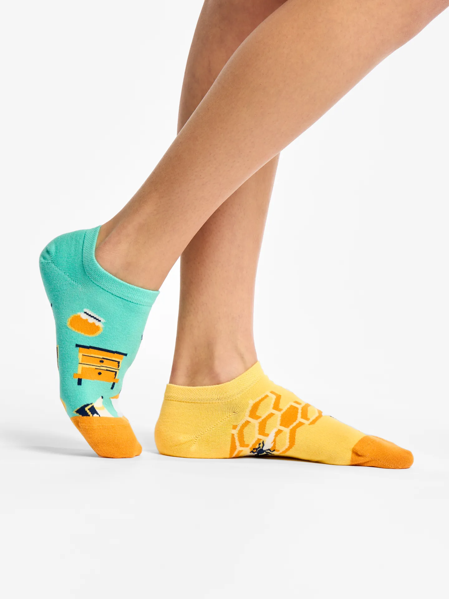 Calcetines sneakers alegres Apicultor - Image 3