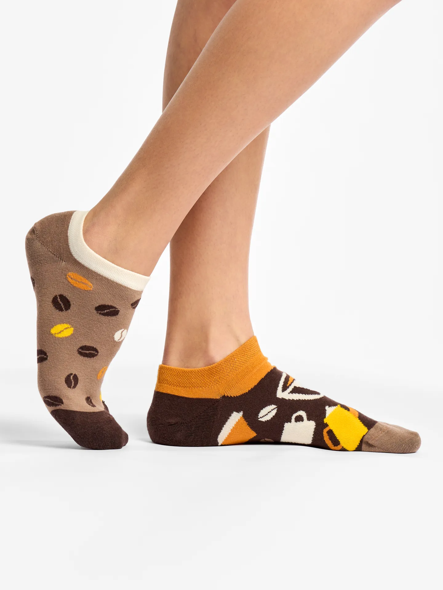 Calcetines sneakers alegres Granos de café - Image 2