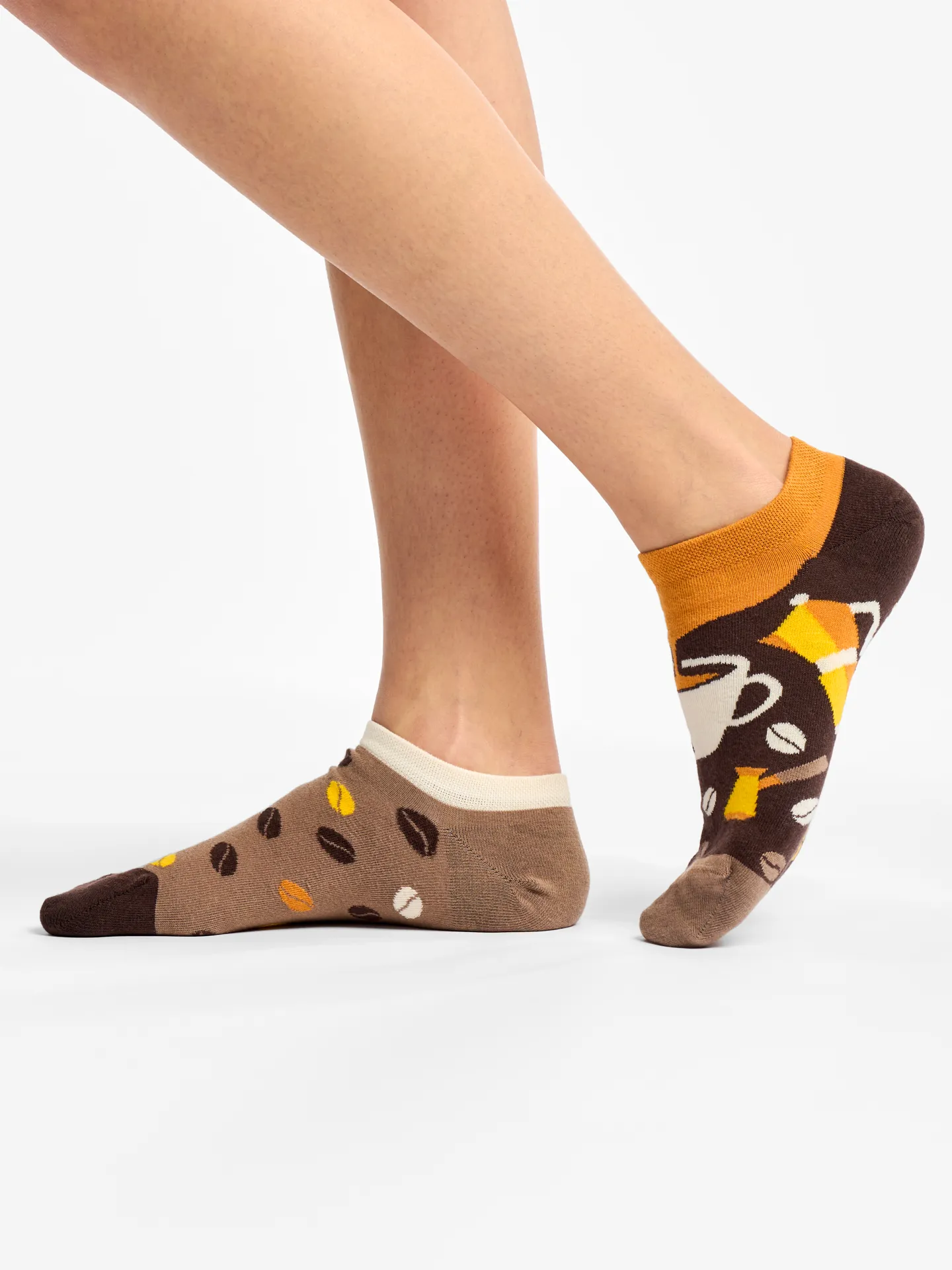 Calcetines sneakers alegres Granos de café - Image 3