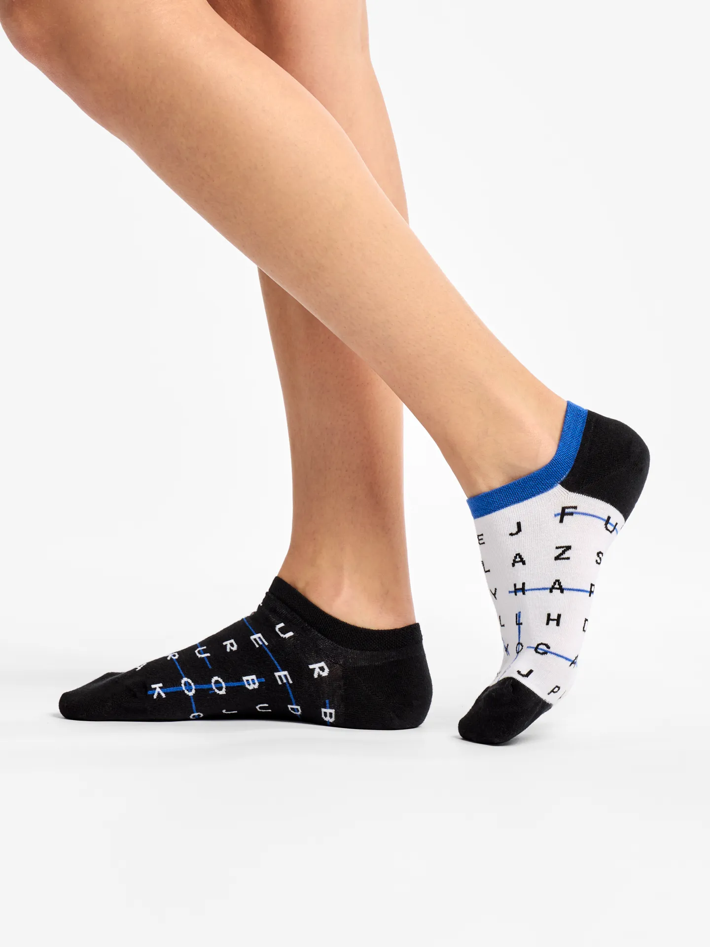 Calcetines sneakers alegres Crucigramas - Image 2