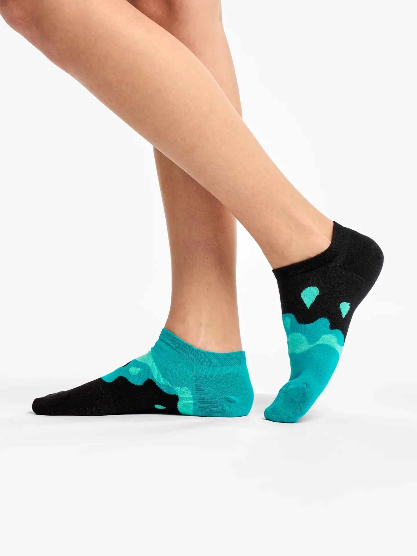 Calcetines sneakers alegres Gotas de agua turquesas - Image 2